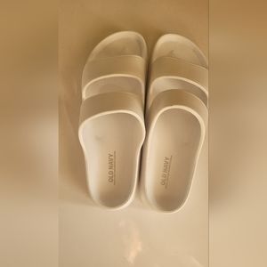 Old Navy summer slides white size 6